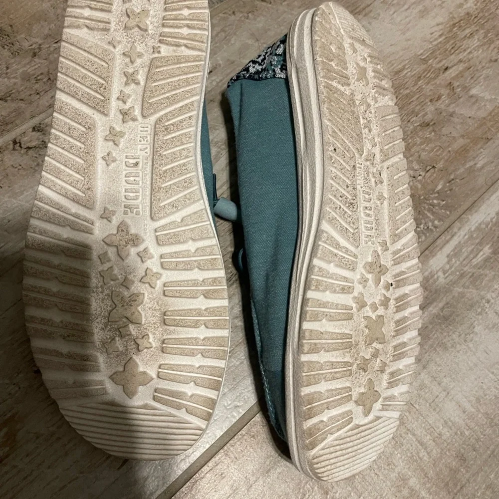 Hey Dude Women’s Casual Shoes - Green - Picture 2 of 3